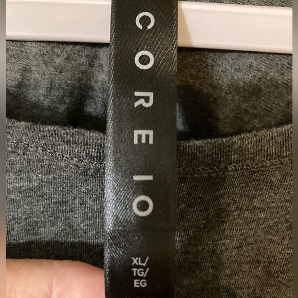 NWT - Core 10 size XL short-sleeved crop top with front twist at waistline - Picture 3 of 6